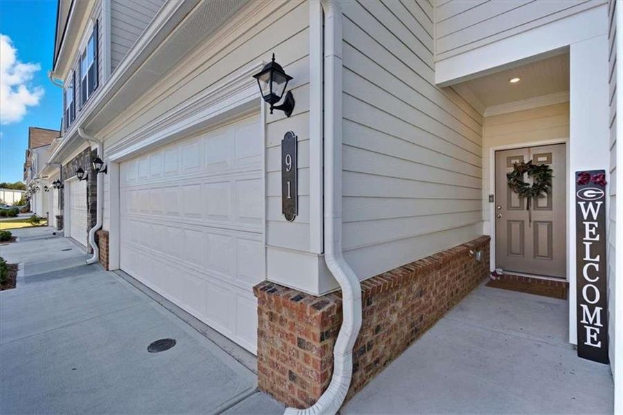 Exterior details and patio area of a home in , Jasper (Image 3).