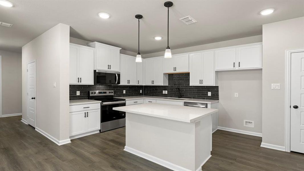 08. 2918 Plum Creek - Kitchen (2) 08. 2918 Plum Creek - Kitchen (2)