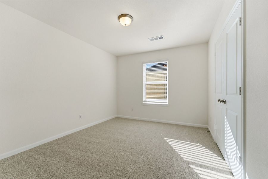 Spacious, unfurnished interior of a new home in La Terra, Celina (Image 26).