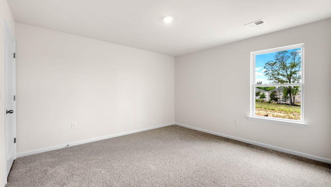 Spacious, unfurnished interior of a new home in Woodhaven, Spartanburg (Image 21).