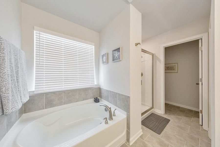 Furnished interior view inside a new home in Old Lost Mountain Estates, Powder Springs (Image 41).