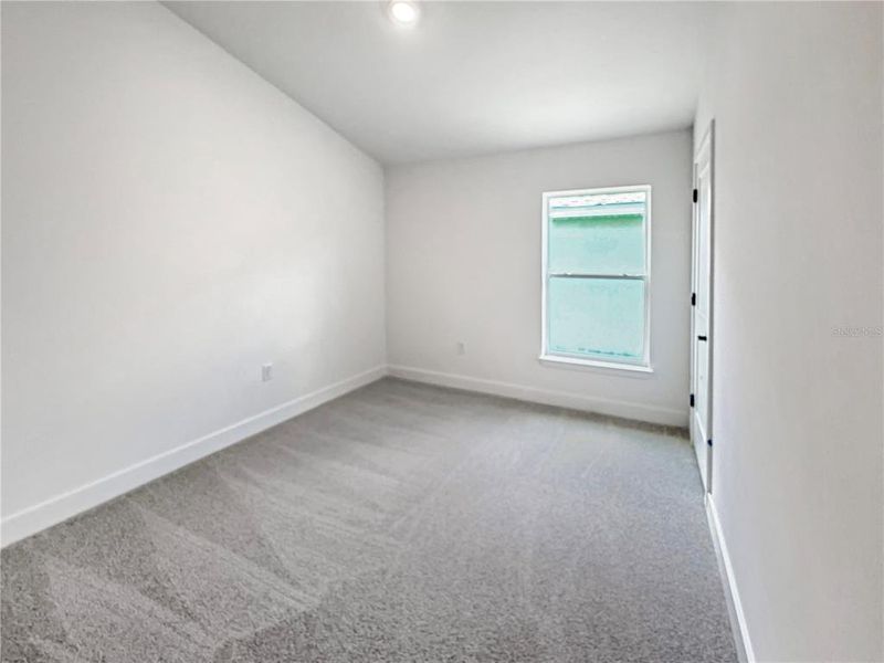 Spacious, unfurnished interior of a new home in , St. Cloud (Image 14).