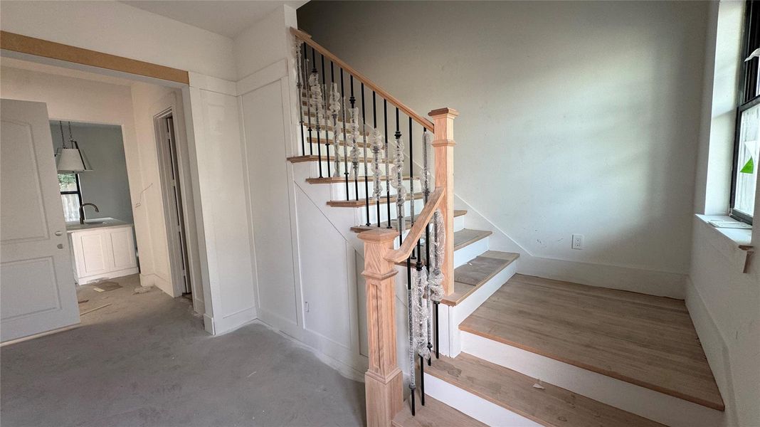 Spacious, unfurnished interior of a new home in Timbergrove Trails, Houston (Image 2).