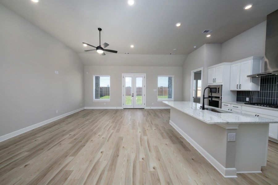 Spacious, unfurnished interior of a new home in Sierra Vista, Iowa Colony (Image 3). Spacious, unfurnished interior of a new home in Sierra Vista, Iowa Colony (Image 3).
