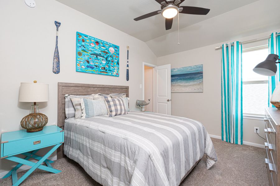 Representative furnished interior of a home built from the Cascade by Beazer Homes in Laurel Landing: Landmark Collection, Alvin (Image 6). Representative furnished interior of a home built from the Cascade by Beazer Homes in Laurel Landing: Landmark Collection, Alvin (Image 6).