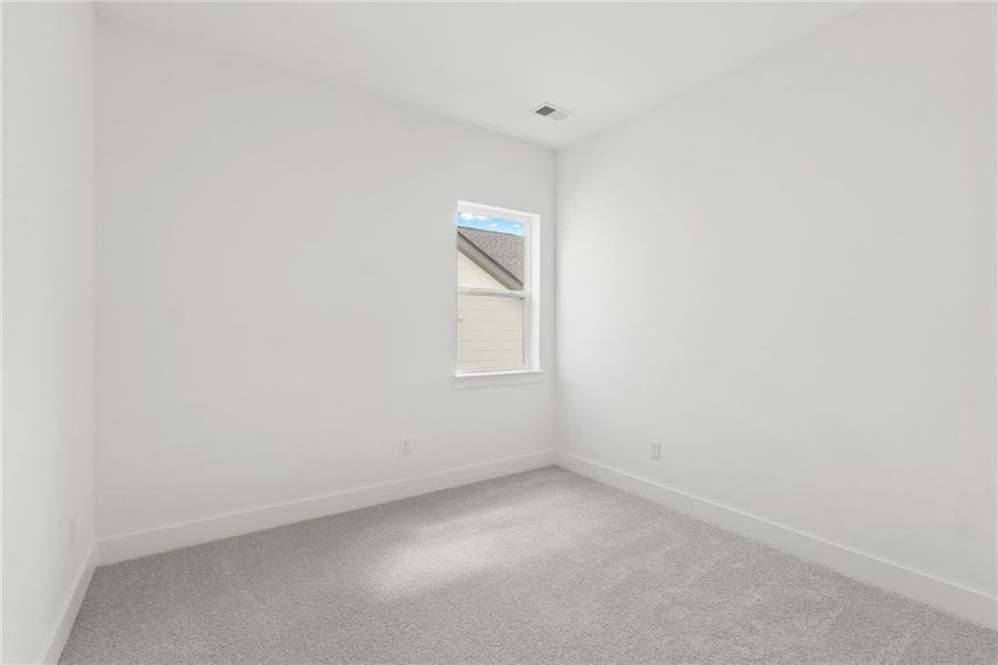 Spacious, unfurnished interior of a new home in , Gainesville (Image 15).