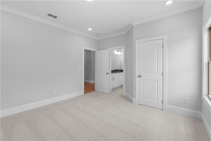 Image 48 of a home in Knollwood.