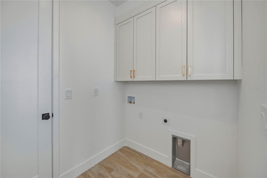 Spacious, unfurnished interior of a new home in , Placida (Image 62).