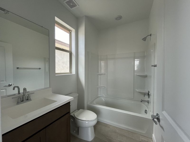 Lot 93 | Bathroom 2 | Mirabella | Harvest at Citrus Park | New Homes in Goodyear, AZ | Landsea Homes