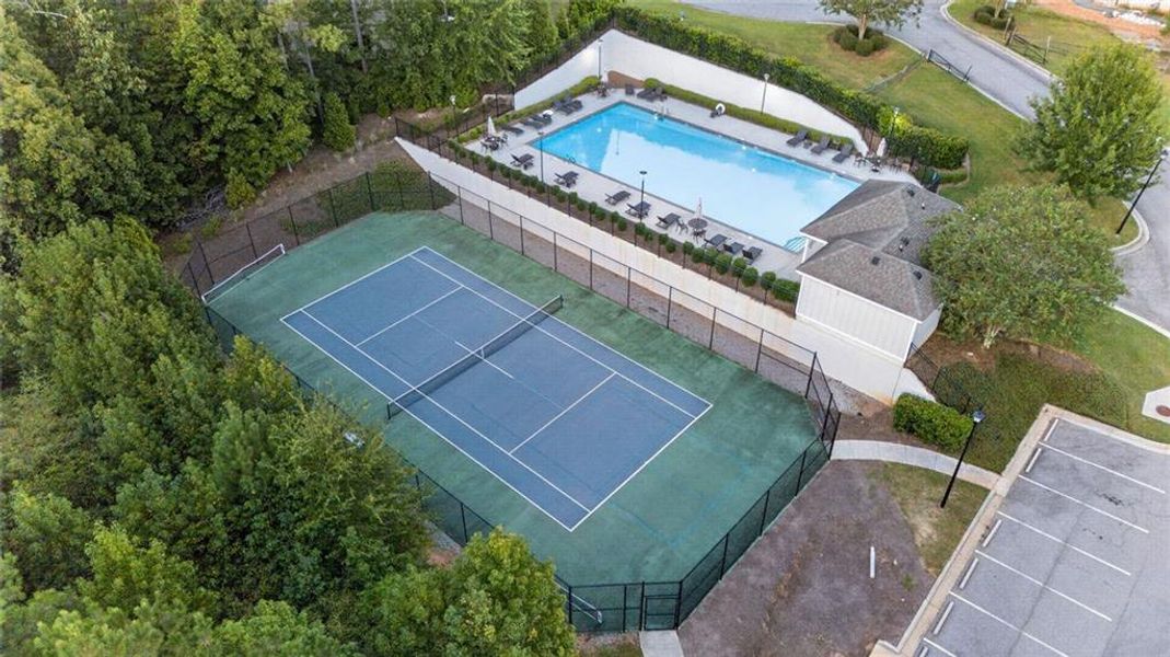 Community amenities in , Bishop (Image 75).