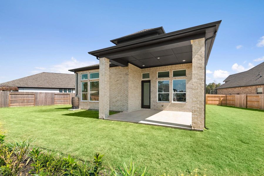 Welcome to The Busch by David Weekley Homes. Move-In-Ready Now!