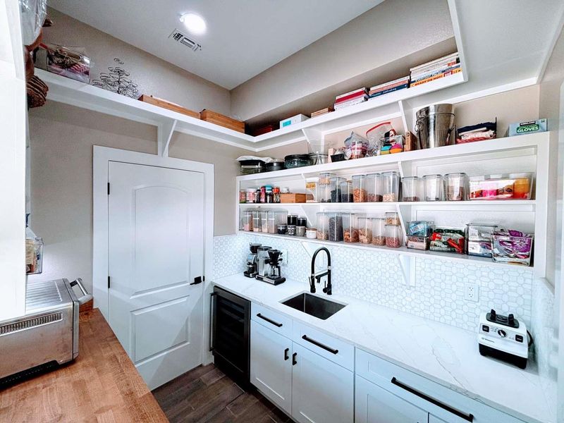 Furnished interior view inside a new home in , New Braunfels (Image 22). Furnished interior view inside a new home in , New Braunfels (Image 22).