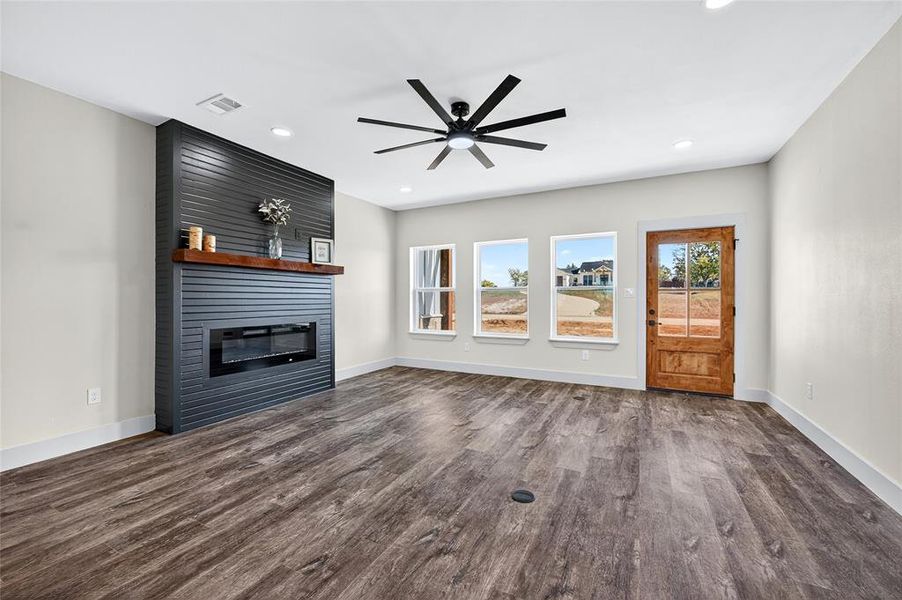 Spacious, unfurnished interior of a new home in , Whitewright (Image 24). Spacious, unfurnished interior of a new home in , Whitewright (Image 24).