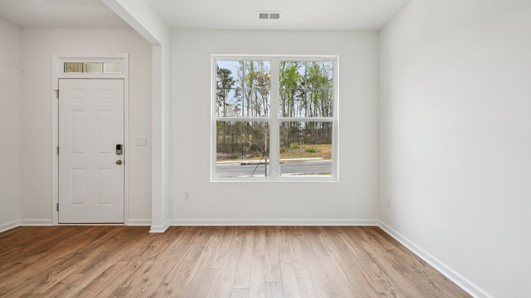 Representative unfurnished interior of a home built from the Ansley by D.R. Horton in Sherwood Manor, Atlanta (Image 11).
