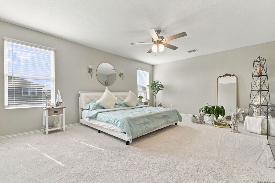 Furnished interior view inside a new home in Red Hawk Landing, San Antonio (Image 27). Furnished interior view inside a new home in Red Hawk Landing, San Antonio (Image 27).