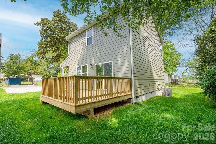 Exterior details and patio area of a home in , Gastonia (Image 4).