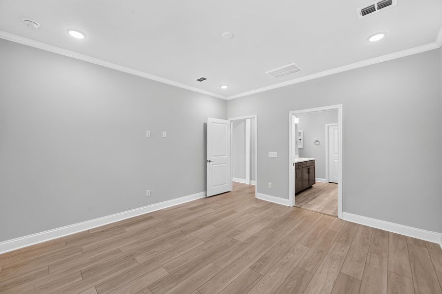 Spacious, unfurnished interior of a new home in Del Webb Charleston at Nexton, Summerville (Image 11).