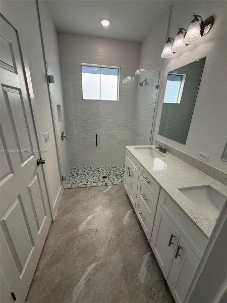 Image 28 of a home in .