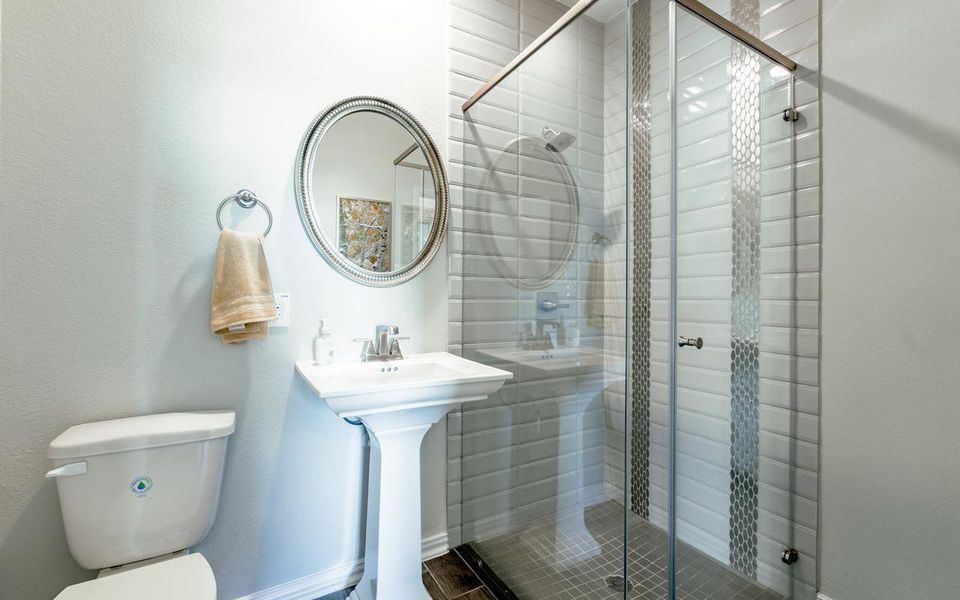 Furnished interior view inside a new home in Martha's Vineyard, Alvin (Image 13).