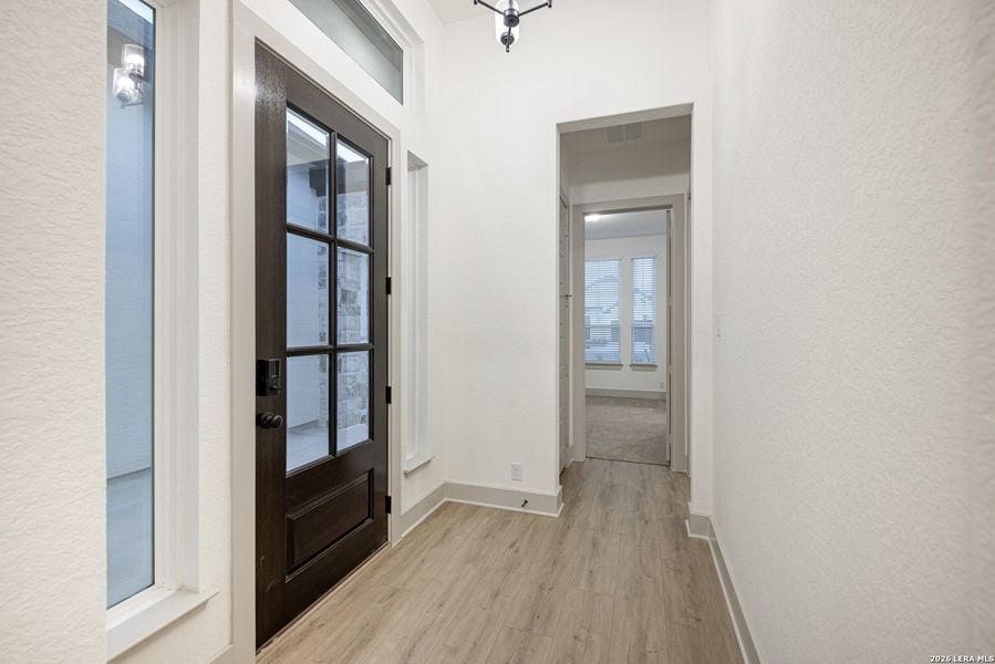 Spacious, unfurnished interior of a new home in Mesa Western, Cibolo (Image 36). Spacious, unfurnished interior of a new home in Mesa Western, Cibolo (Image 36).