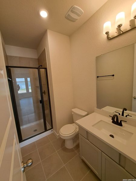 Furnished interior view inside a new home in Rhine Valley, Schertz (Image 9).