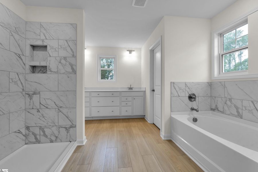 Furnished interior view inside a new home in Lynbrook, Boiling Springs (Image 7).