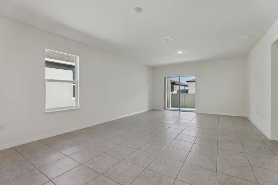 Representative unfurnished interior of a home built from the Vista by Maronda Homes in Malabar Springs, Palm Bay (Image 15).
