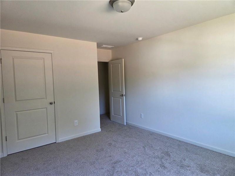 Spacious, unfurnished interior of a new home in River Meadows, Bethlehem (Image 22).