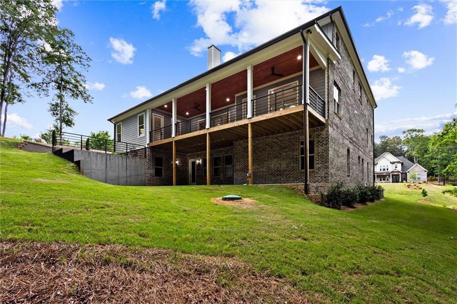 Exterior details and patio area of a home in , Gainesville (Image 33).