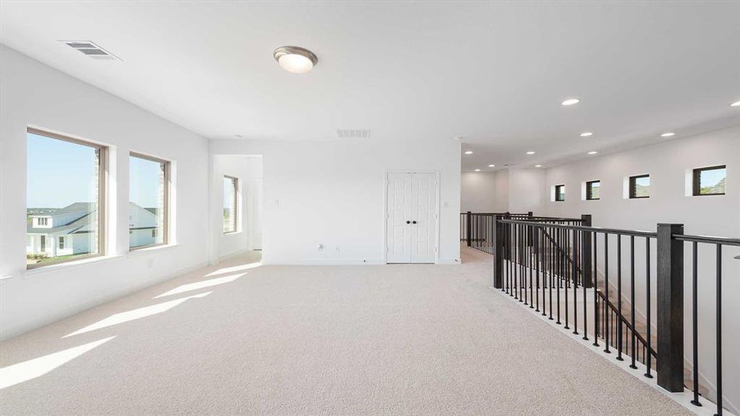 Spacious, unfurnished interior of a new home in The Heights At Uptown Celina 45', Celina (Image 17). Spacious, unfurnished interior of a new home in The Heights At Uptown Celina 45', Celina (Image 17).