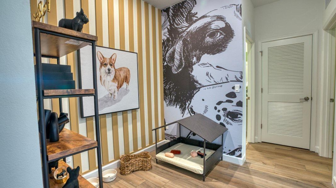 Prices, dimensions and features may vary and are subject to change. Photos are for illustrative purposes only.