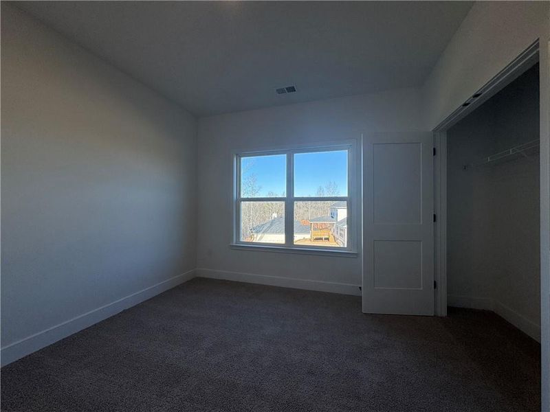 Spacious, unfurnished interior of a new home in Tuscany Hills, Douglasville (Image 25).