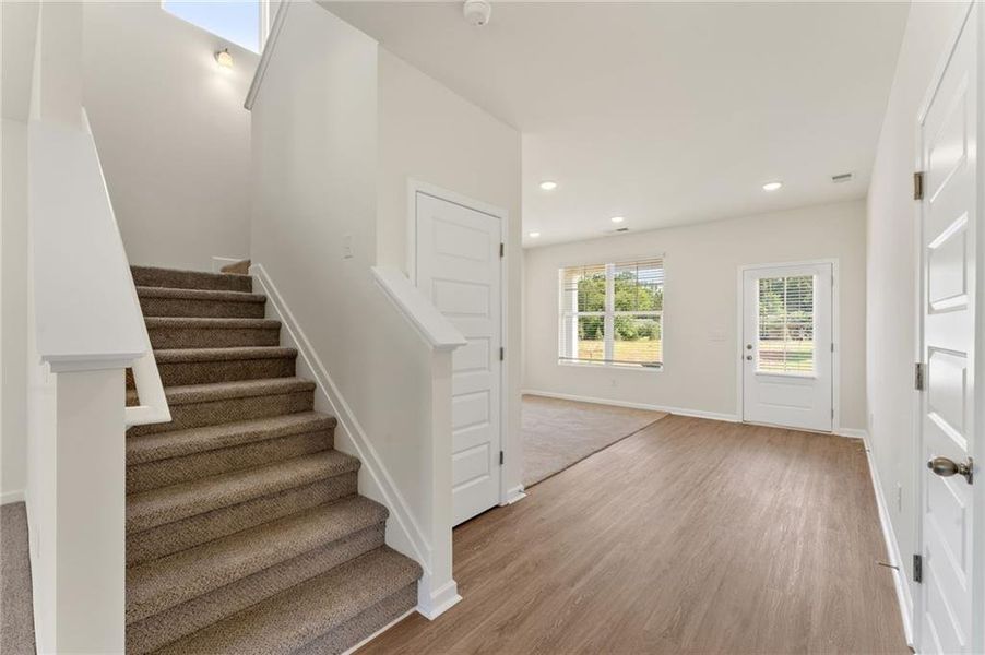 Spacious, unfurnished interior of a new home in Oakhill Estates, Adairsville (Image 15). Spacious, unfurnished interior of a new home in Oakhill Estates, Adairsville (Image 15).
