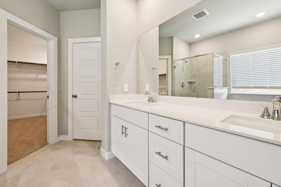 Furnished interior view inside a new home in Heights of Barbers Hill, Mont Belvieu (Image 6).