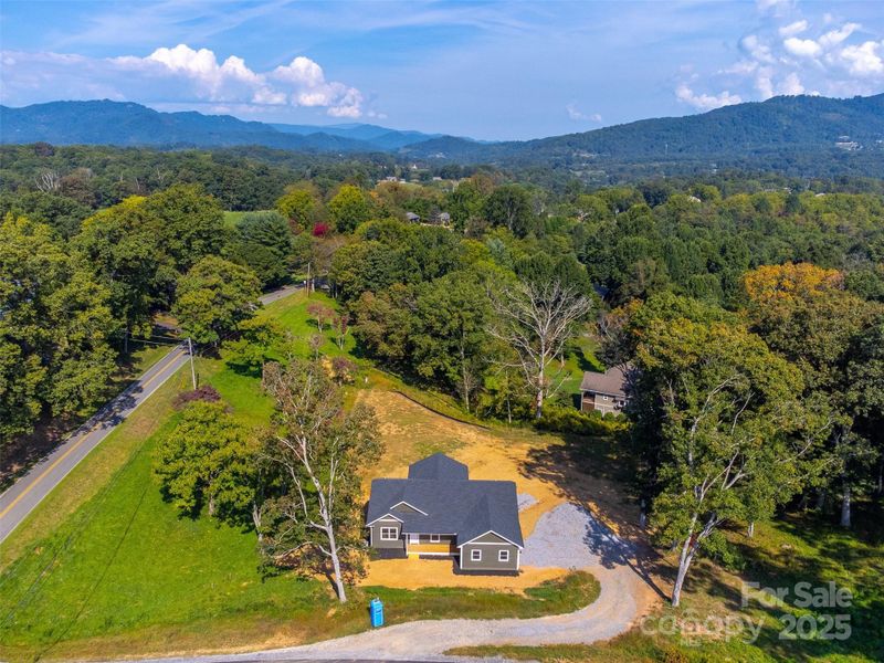 Image 33 of a home in .