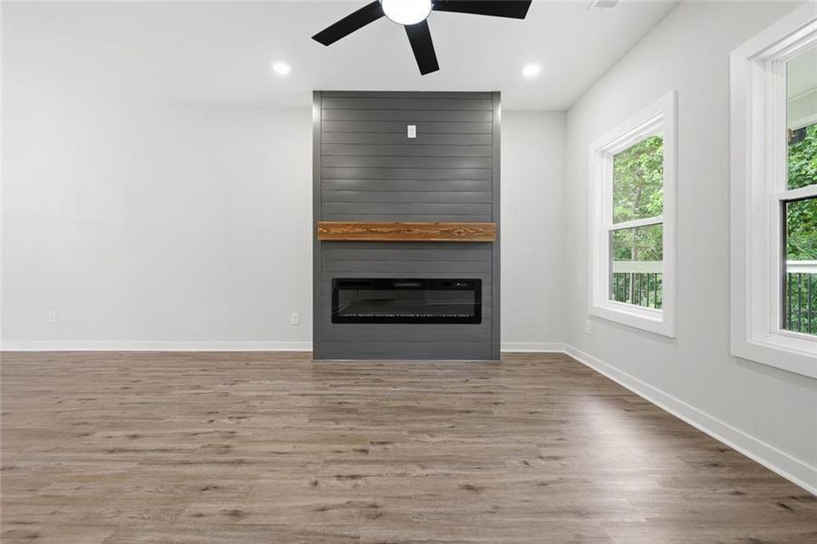 Spacious, unfurnished interior of a new home in , Gainesville (Image 16).