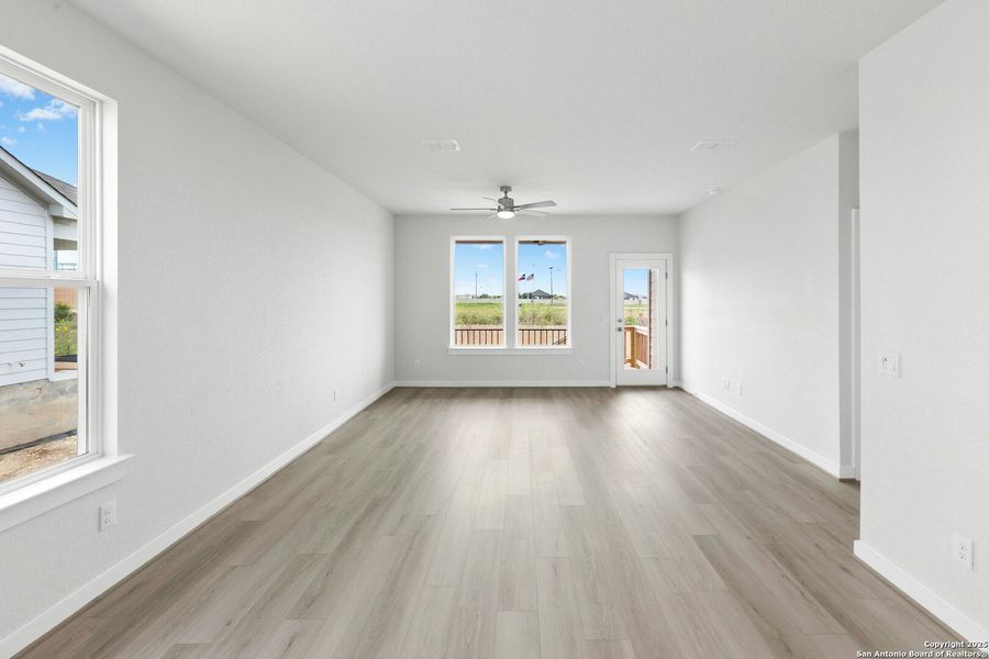 Spacious, unfurnished interior of a new home in Willowbrook, New Braunfels (Image 12).