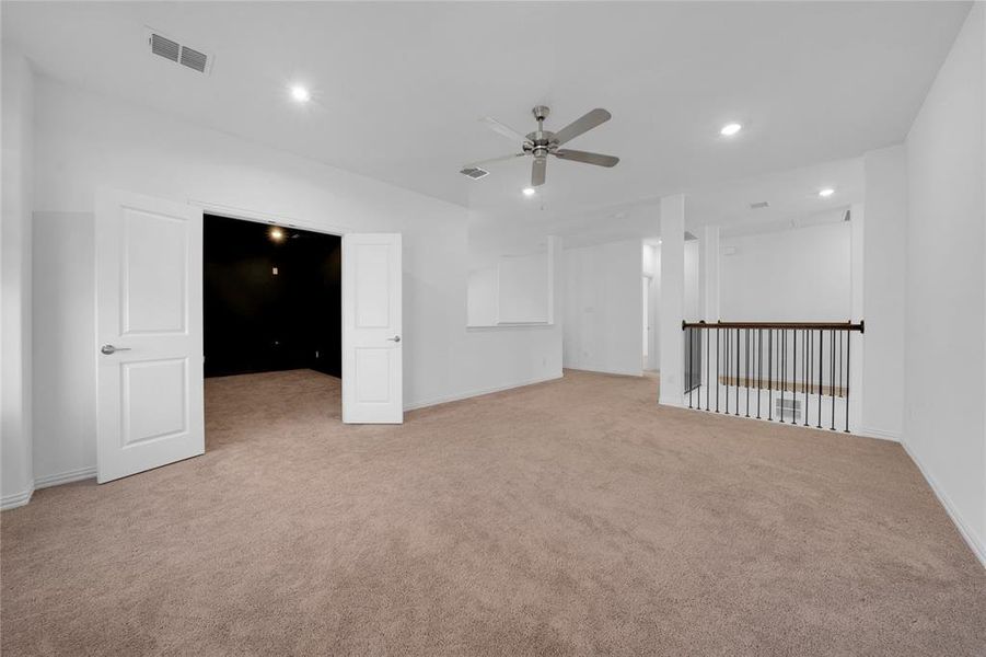 Spacious, unfurnished interior of a new home in Northlake Estates, Little Elm (Image 31). Spacious, unfurnished interior of a new home in Northlake Estates, Little Elm (Image 31).