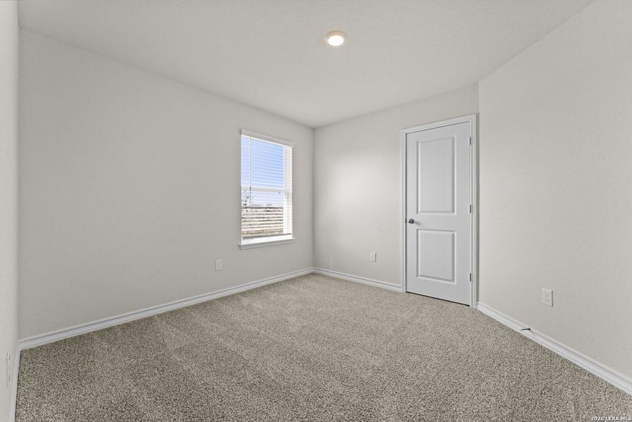 Spacious, unfurnished interior of a new home in High Garden, Comfort (Image 10).