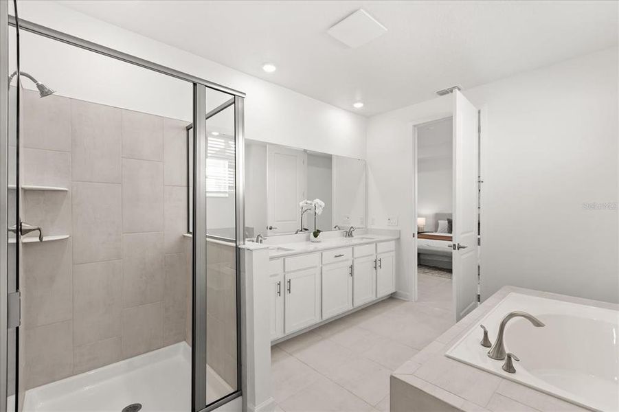 Furnished interior view inside a new home in Dora Parc, Mount Dora (Image 46).