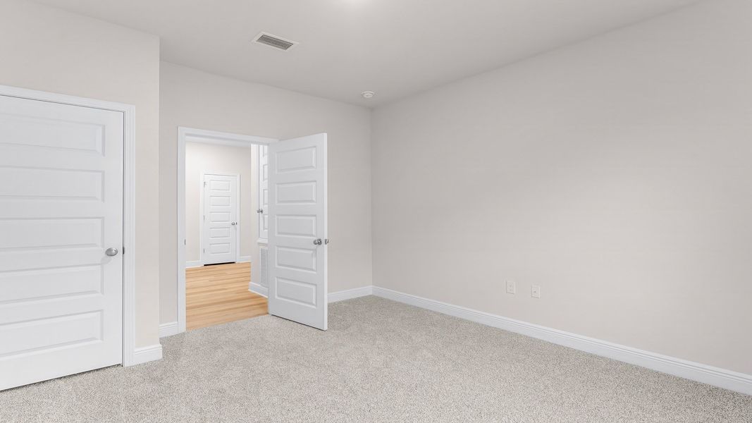 Spacious, unfurnished interior of a new home in Hodges Bayou Plantation, Panama City (Image 22). Spacious, unfurnished interior of a new home in Hodges Bayou Plantation, Panama City (Image 22).