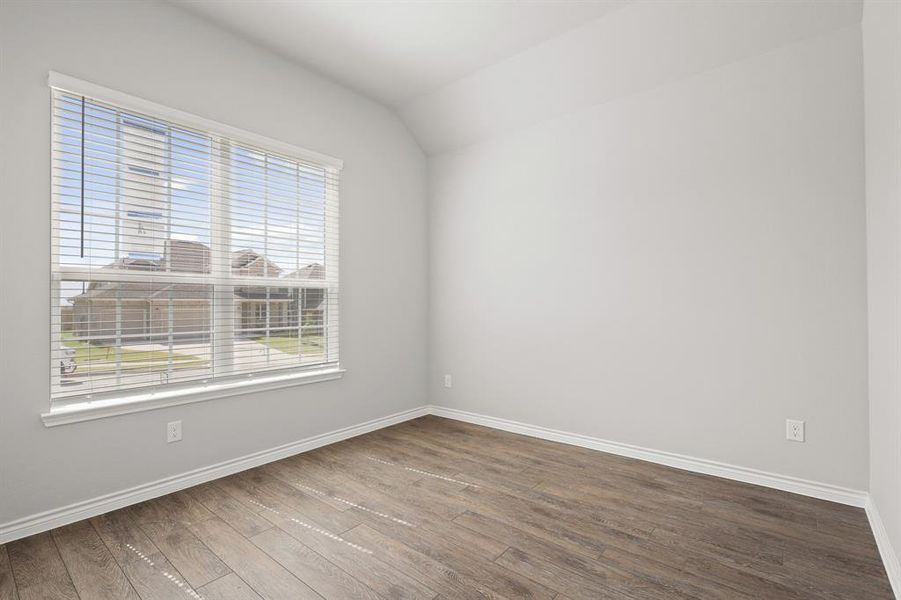 Spacious, unfurnished interior of a new home in Rocky Creek Crossing, Fort Worth (Image 18). Spacious, unfurnished interior of a new home in Rocky Creek Crossing, Fort Worth (Image 18).