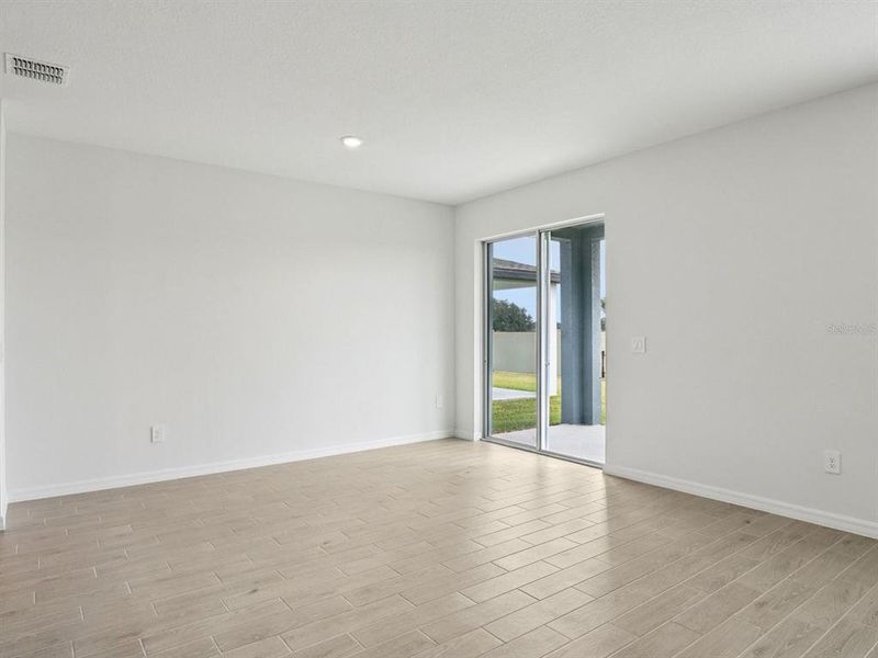 Spacious, unfurnished interior of a new home in Oakfield Trails - Classic Series, Parrish (Image 11). Spacious, unfurnished interior of a new home in Oakfield Trails - Classic Series, Parrish (Image 11).