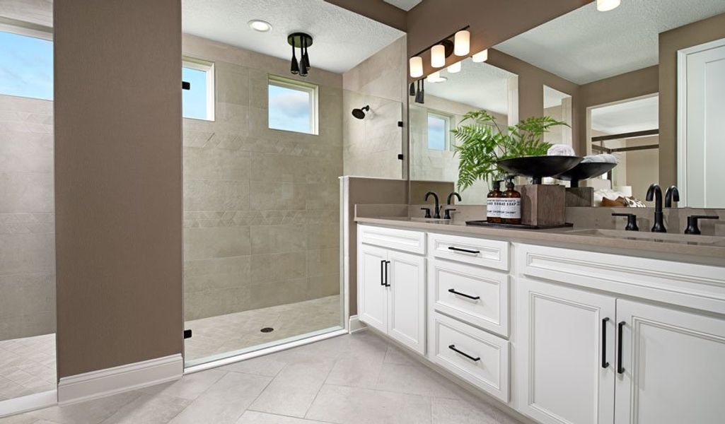 AmeliaWalk-JAX-Darius Owner's Bathroom