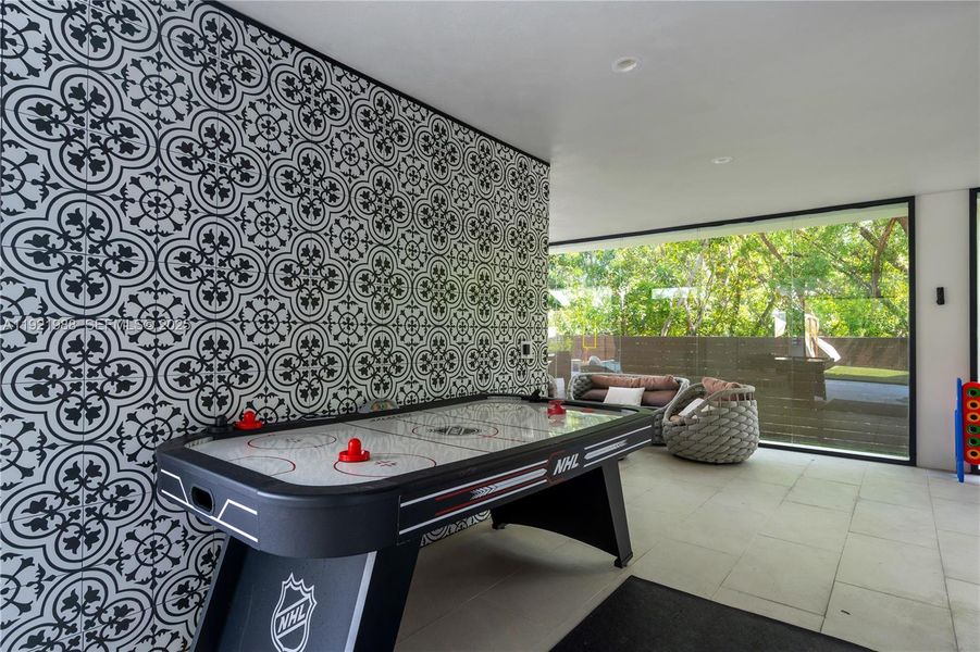 Furnished interior view inside a new home in , Key Largo (Image 58). Furnished interior view inside a new home in , Key Largo (Image 58).