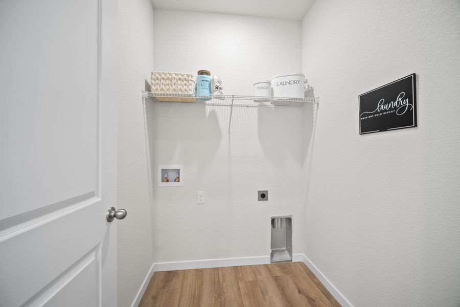Spacious, unfurnished interior of a new home in Ridge at Lorson Ranch, Colorado Springs (Image 18).