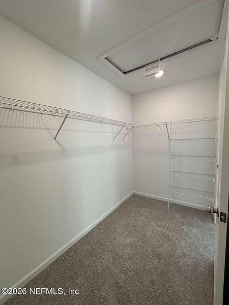 Spacious, unfurnished interior of a new home in , Jacksonville (Image 11).