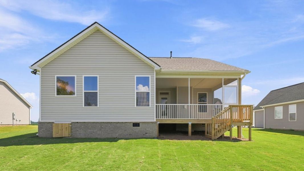 Exterior details and patio area of a home in Shadowood, Seneca (Image 17).