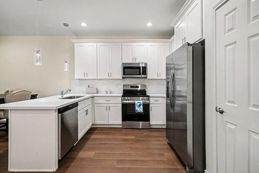 This kitchen speaks BEAUTIFUL!! Lots of pretty colors and design with 42 inch cabinets and plenty of counter space!! This kitchen speaks BEAUTIFUL!! Lots of pretty colors and design with 42 inch cabinets and plenty of counter space!!