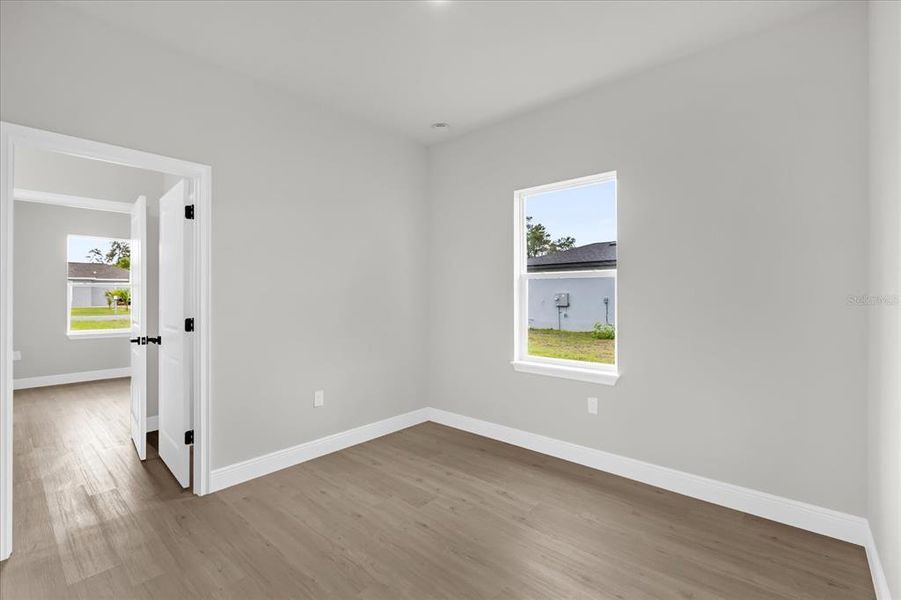 Spacious, unfurnished interior of a new home in , Ocala (Image 16).